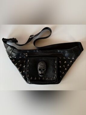 Unisex Skull Studded Fanny Pack Bag-PU Leather